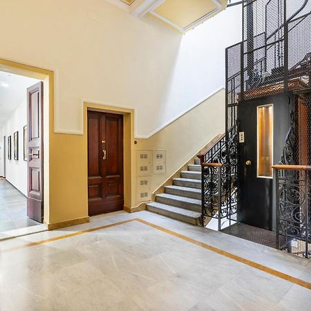 San Marco Black Appartamento Luxury Con Terrazzo E Parcheggio Su Richiesta Florenz Exterior foto