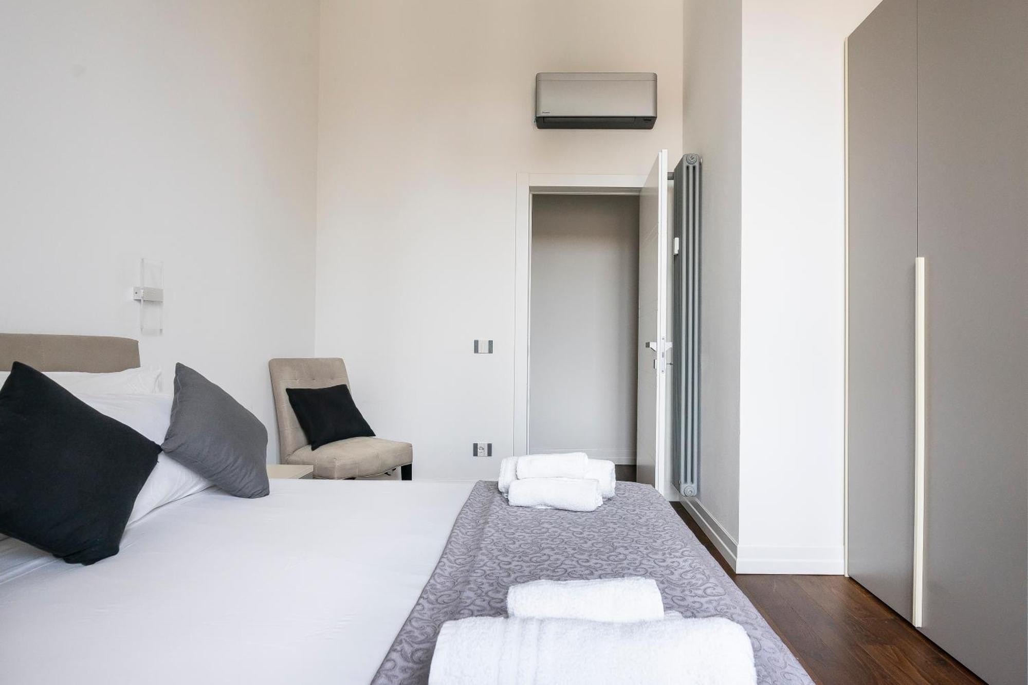 San Marco Black Appartamento Luxury Con Terrazzo E Parcheggio Su Richiesta Florenz Exterior foto