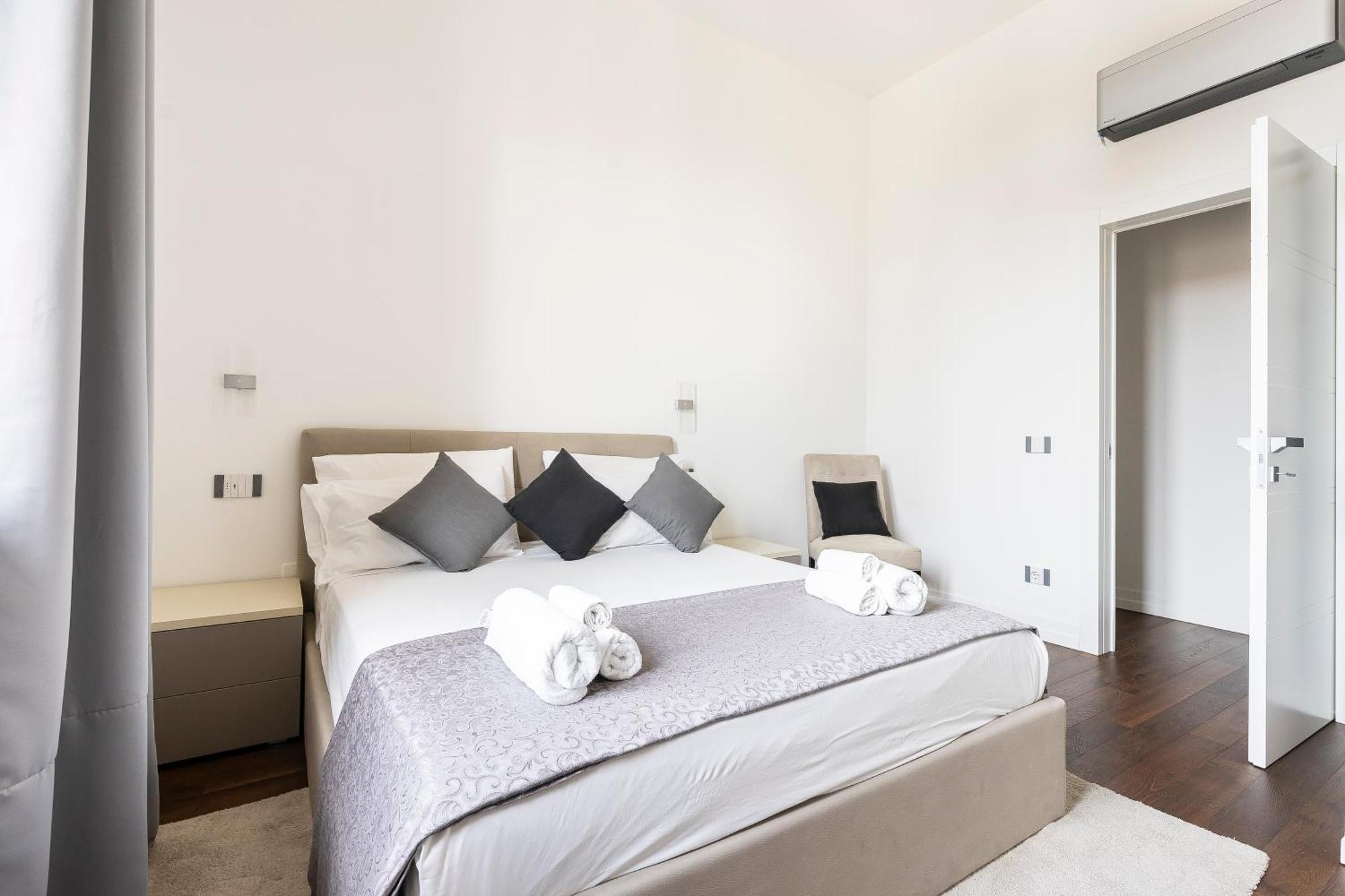 San Marco Black Appartamento Luxury Con Terrazzo E Parcheggio Su Richiesta Florenz Exterior foto
